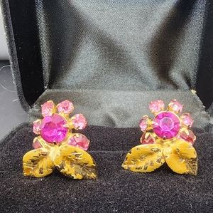 Vintage Fushia Pink Hobe Clip-on Earrings